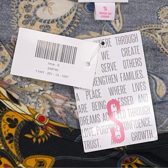 New Small LuLaRoe Black Gold Paisley Print Tee Irma Colorful Stretch Oversized - Picture 14 of 16